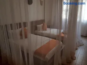 The Vic Hotel - Image 2