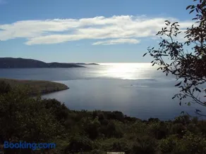 Ustrine view - Image 3