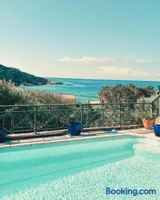 Private pool villa Beach 50 m away 10 guests - Image 1