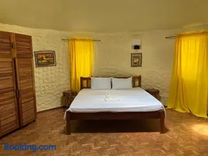 Midnite Inn - Image 3