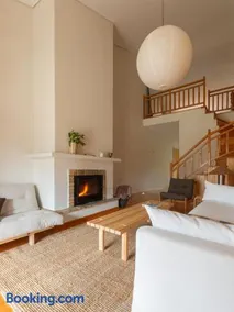 VYTINA LOFTS - Cozy 2-Level Loft Apartments with Fireplace & Mountain Views - Image 2