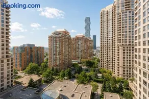High-End 2BR 2BATH Condo-Steps to Square One Mall - Image 4