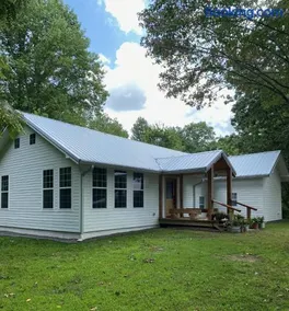 Paradise Meadows Farmhouse - Image 1
