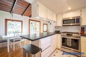 Secluded Lake Cottage with Hot Tub - Image 5
