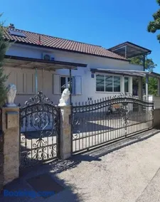 Apartment Tia - Image 1