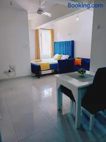 Cozy Spacious Newly Furnished Studio - Image 5