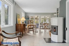 Charming House With 5000M Garden And Forest - Image 4