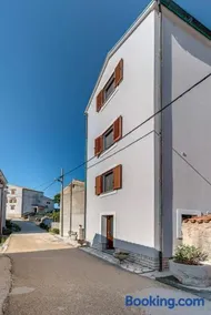 Apartmani Muzic - Image 1