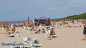 Waves Cafe - Image 1
