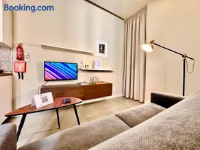 Charming flat off the sea front - Image 2