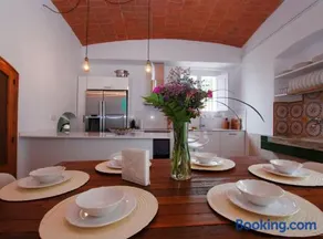 The Painter's Home - Image 3