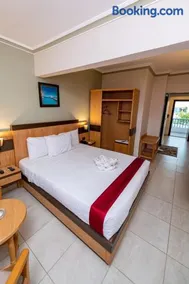Noras Beach Hotel - Image 2