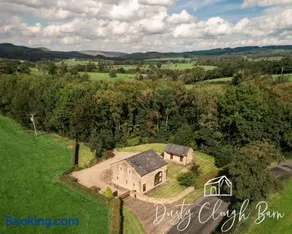 Dusty Clough Barn - Image 3