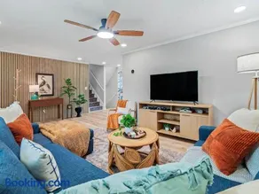 Pool - Hot Tub - Game Room - Remodeled - Sleeps 10 - Image 3