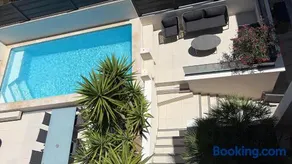 Wind Rose Bura-beachfront - Image 4