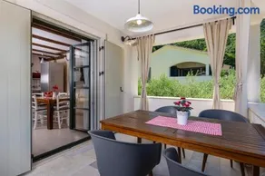 Holiday House - Old Olive - Image 2