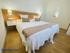 Apartamentos Palacio Alemar - Image 4