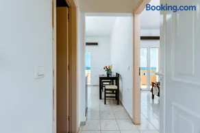 Asterina Seaside Apartments - Image 2