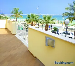 Mare e Castello - Image 1