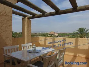 Voll ausgestattete Ferienwohnung mit Terrasse, Pool und Garten | Meerblick | Haustierfreundlich - Image 5