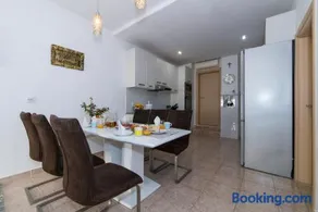 Apartman LUKA Vila Vesa Promajna with garden garage optical internet - Image 5
