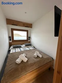 Luxury houseboat, Orlík Castle - Image 2