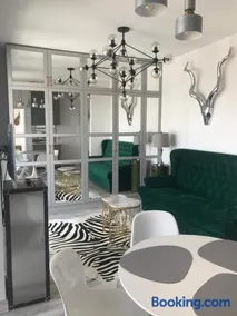 Luxury Wola Apartament - Image 1