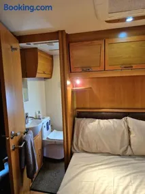 RV Palm Oasis - Image 4