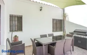 Nice Home In Alberique - Image 4