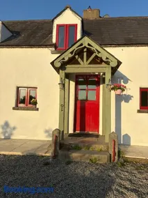 THE FARMHOUSE Room 1 - Image 1
