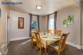 Entire house 3 bedroom Twin Cities, Specious, Entire House, AC - Image 4