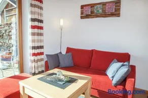 Merveilleux appartement de vacances adapté aux familles avec terrasse, sauna et jardin | Vue jardin - Image 4