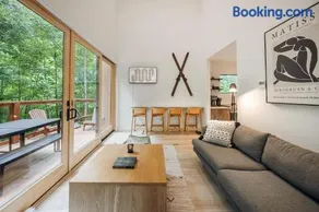 Nordic Haus - Luxury Wears Valley - Hot Tub - 5mins to GSMNPark - Image 3