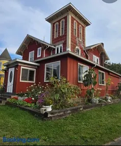 Niagara Historic Inn - Image 1