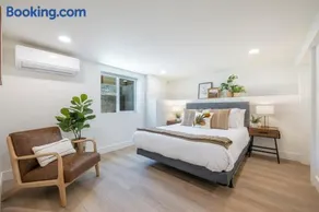 AC New Remodel In-Unit Laundry Cap Hill - Image 3