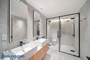 Chic Beachfront Condo - Allure 503 2 bed - Image 3