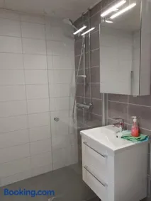 Furnished two-room apartment for short-term living - Image 1