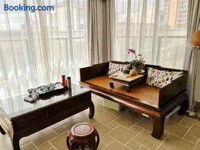 Huizhou Double Moon Zen Service Apartment - Image 1