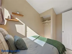 Modern 2BR Jackson Condo - Image 4
