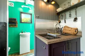 The Big Cwtch Shepherd's Hut - Image 3