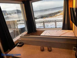Unik og moderne microhytte med utsikt mot havet 40 A Otterlei Resort - Image 5