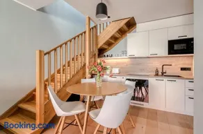 Old Town apartment - Image 5