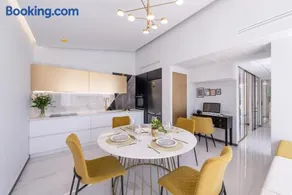 Spectacular Rooftop Loft Ell Fil - Image 4