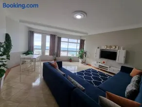 Beach View Apartment avec Piscine public et payant - Image 2