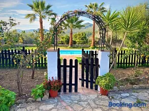 Vivelorural Casa y piscina en Zahara de la Sierra - Image 1