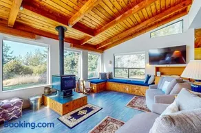 The Bobcat House - Image 2