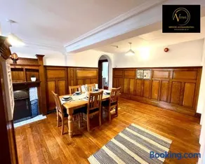 Three Bedroom - Image 4