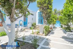 PERIVOLI 1-CHORA(5min away from the center by car) - Image 2