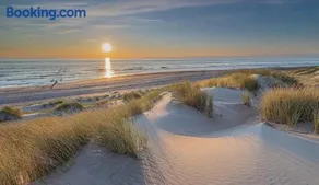 Lucky Beach - Image 3