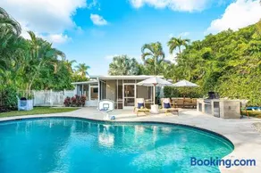 Family Oasis in Delray 4BR Private Pool - Image 2